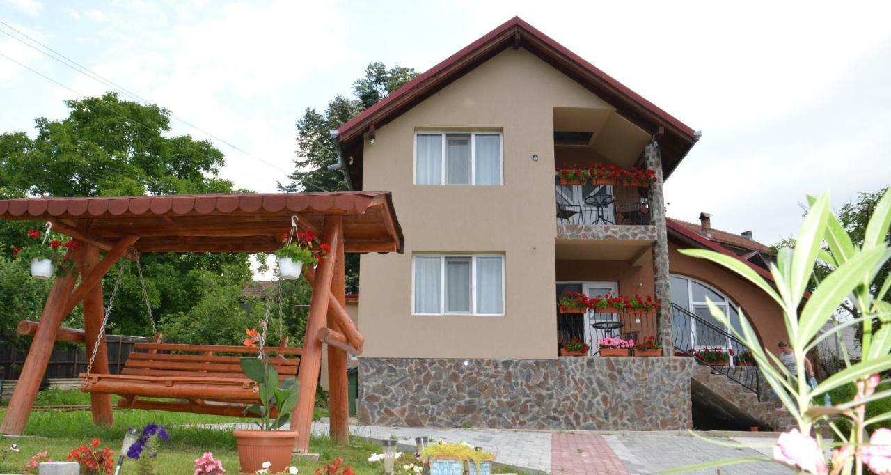 Bogdan si Raluca Hotel Călimăneşti Exterior foto